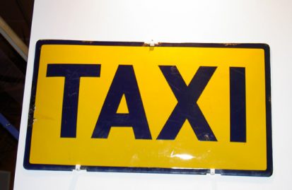 ταξί-επτά-θέσεων-40231