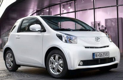to-toyota-iq-japan-car-of-the-year-2008-35114
