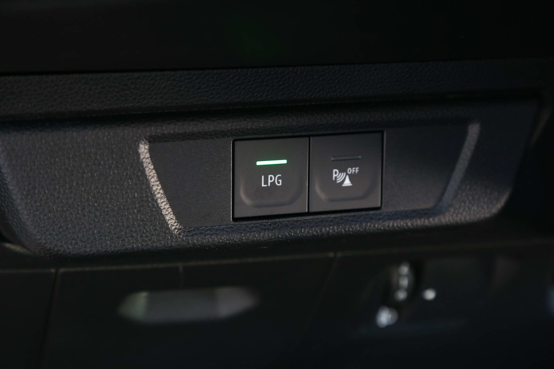 Dacia Sandero StepwayB Button