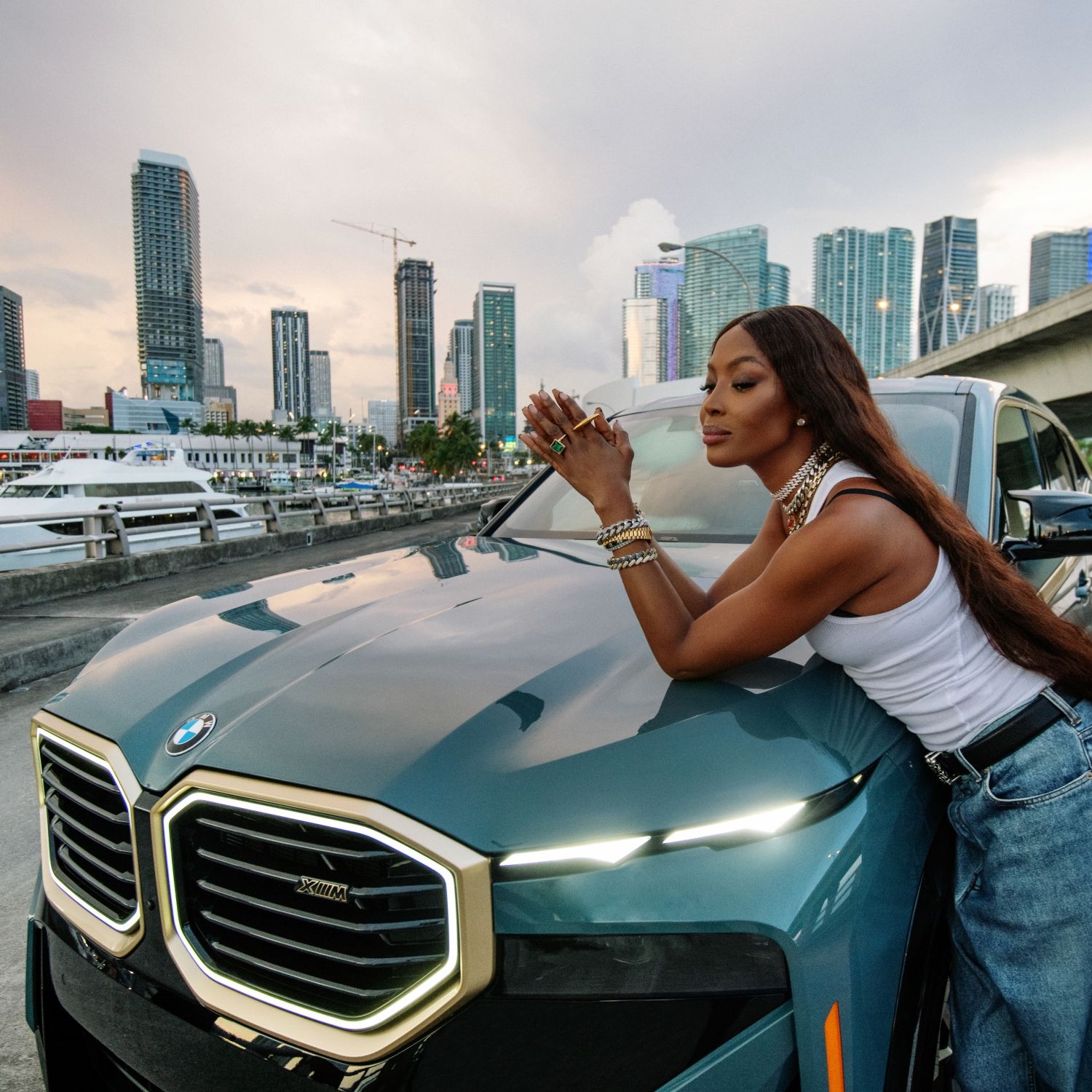 bmw XM Naomi Campbell