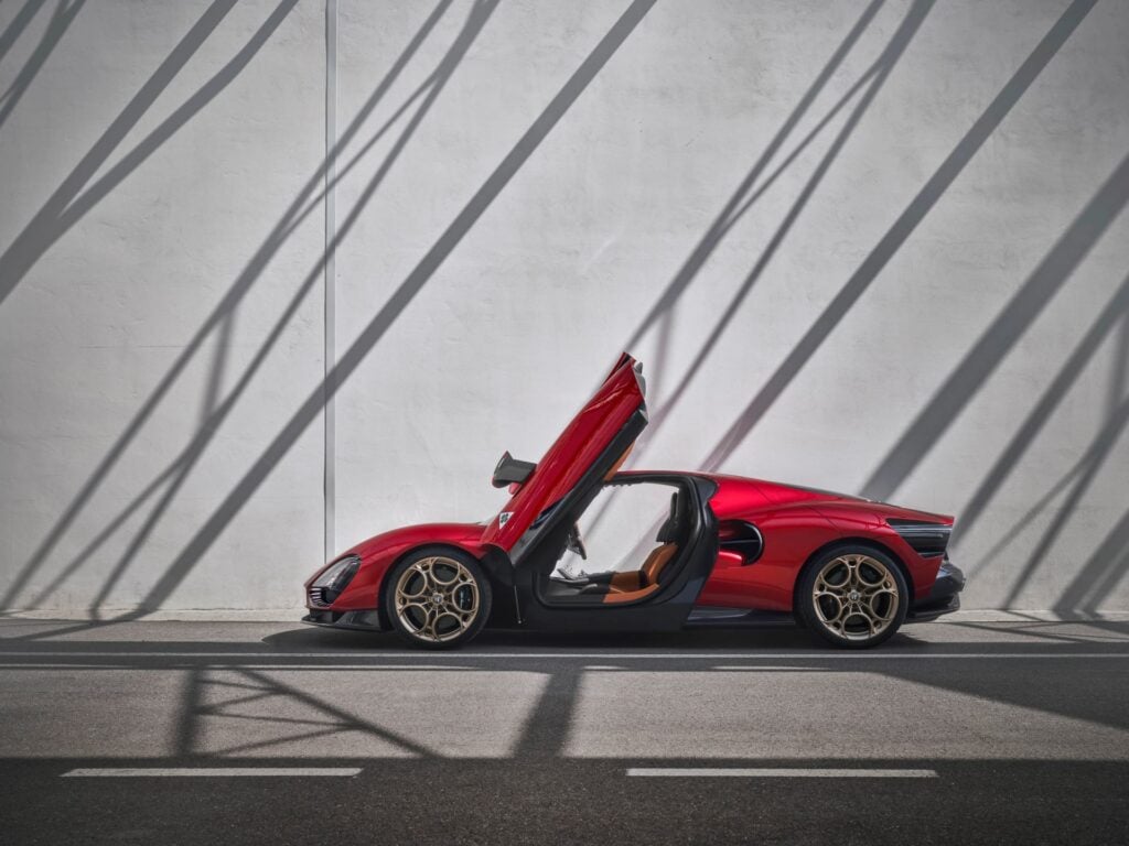 Alfa Romeo 33 Stradale