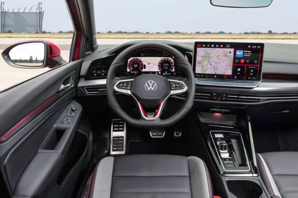 VW Golf GTi 2024