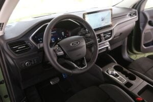 Ford Kuga Hybrid AWD test
