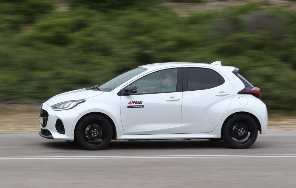 Mazda2 Hybrid test