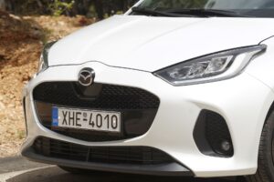 Mazda2 Hybrid test