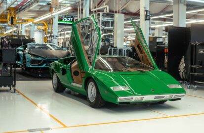 η-εμβληματική-lamborghini-countach-γιορτάζει-μισό-αιών-274947