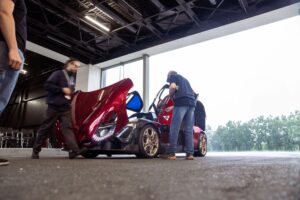 Alfa-Romeo-33-Stradale-test-Valtteri-Bottas