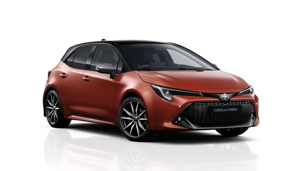 toyota-corolla-new-colour-front