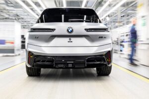 BMW-iX-production